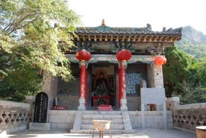 傳承中國(guó)佛教文化 建設(shè)生態(tài)旅游勝地