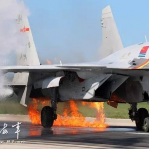 成功救回價值近4億的戰機，他啥來頭？