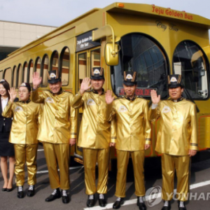 因中國(guó)游客減少，濟(jì)州這列備受歡迎的“黃金巴士”將被下線