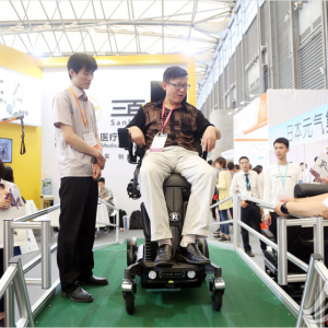 2018第十三屆中國國際養老、輔具及康復醫療博覽會在上海新國際博覽中心開幕