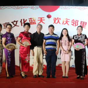 迎國慶，旗袍秀唯美出場