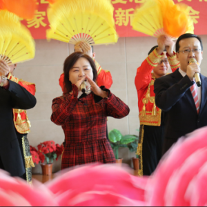 飽含激情 充滿力量——新疆維吾爾自治區標準化研究院歌伴舞《國家》為社區迎春聯歡會添光彩