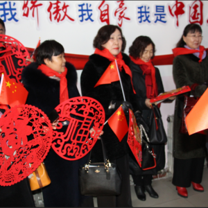 澆花澆根  育人育心——“上海文藝網全國校園記者聯盟新疆博樂市第五中學記者站”在博樂市第五中學國徽樓大廳隆重舉行掛牌揭幕儀式