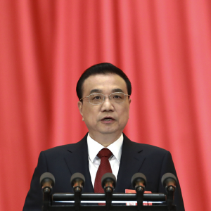 李克強：繼續深化國防和軍隊改革 深入開展“雙擁”活動