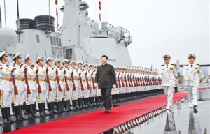 習近平出席慶祝人民海軍成立70周年海上閱兵活動