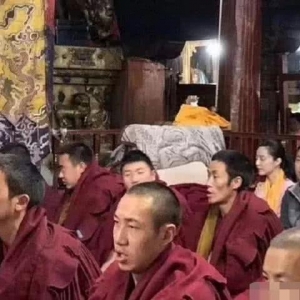 范冰冰現身大昭寺