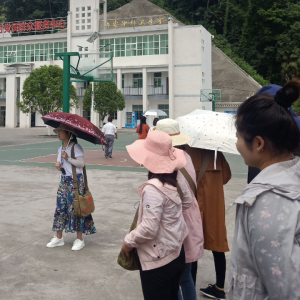 　走基層 學(xué)經(jīng)驗 找差距 提質(zhì)效 ——新疆博州年輕干部培訓(xùn)班赴湖北宜昌市許家沖村 　開展黨性教育活動