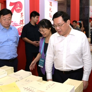 李強參觀上海書展：多出好書、多出精品，營造更加濃厚的書香社會氛圍