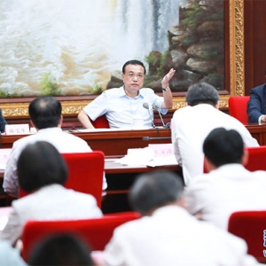 李克強主持召開部分省份穩(wěn)就業(yè)工作座談會強調(diào) 把就業(yè)優(yōu)先放在經(jīng)濟發(fā)展更加突出位置