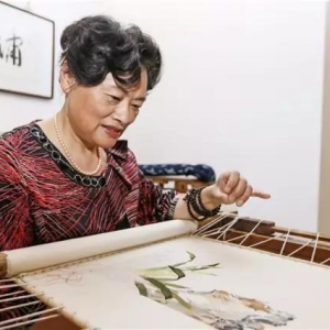 這項(xiàng)國(guó)家級(jí)非遺將再度亮相進(jìn)博會(huì)，“繡”出松江范！