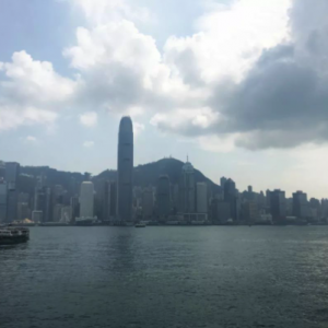 不堪“亂”負！暴力亂象下，香港的損失有多大？一個香港人的損失有多大？