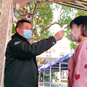 閔行教育在行動：爭做健康守護者、筑牢疫情防火墻