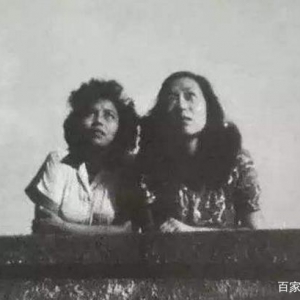 張愛玲去世，電影節展示她的電影，記者：可以約這位女士專訪么