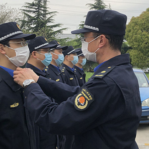 執法督察自亮劍  素質提升新局面——松江區城管經開區中隊扎實開展督察工作