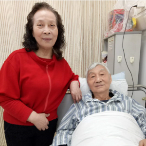 名譽副會長著名畫家戴宇飛探望劉松林會長