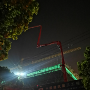 重拳出擊還“靜”于民，工地夜間施工擾民，松江區城管經開區中隊開出萬元罰單