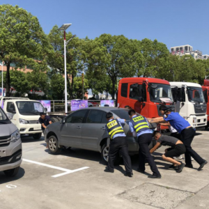“創全”進行時，松江城管經開區中隊在行動