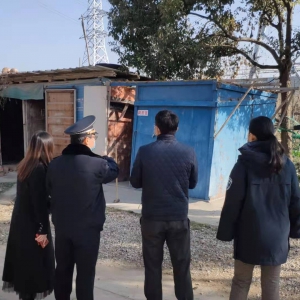 聯合整治齊發力，國道環境提品質--松江區城管經開區中隊做好沈婁村拆違工作