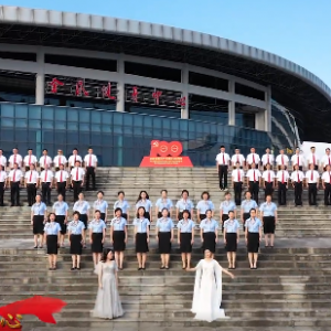 “唱支山歌給黨聽”主題快閃震撼登場， 千人放歌紅色太湖