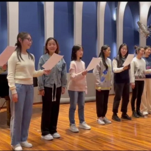 原創歌曲《花季 雨季》 時尚、律動、充滿朝氣