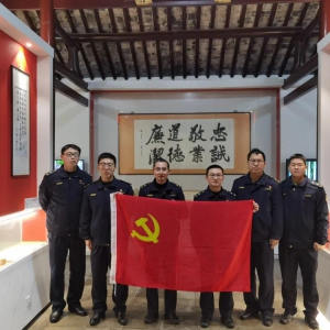 松江區九亭鎮城管開展“學悟全會精神、探尋入黨初心，謀劃支部新發展，喜迎黨的二十大”主題黨日活動