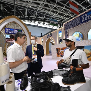 第六屆絲博會吸引70多個國家和地區客商參會