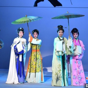 “梅花”領銜展演 福建推出約100場惠民演出