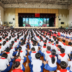 探索環(huán)境教育“中山模式”，推動(dòng)學(xué)校生態(tài)教育全面發(fā)展