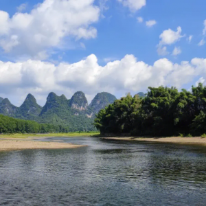 行走熱河  ——中國(guó)作協(xié)霧靈山創(chuàng)作基地休假活動(dòng)瑣記